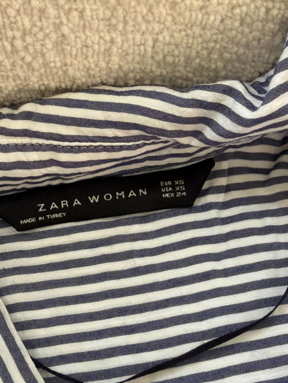 Zara blouse - Picture 2 of 3